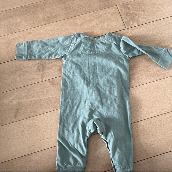 Red Egg and Ginger Infant Baby Hedgehog Pajama One Piece - Picture 2 of 4